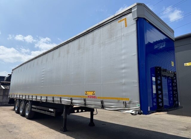 2018 Kogel Euroliner, Raising & Sliding Roof, 4m External Height, BPW Axles, Drum Brakes, Wisa Deck Floor, Barn Doors, Raise Lower Valve Facility, Painted Wheels, Finance Options Available.
