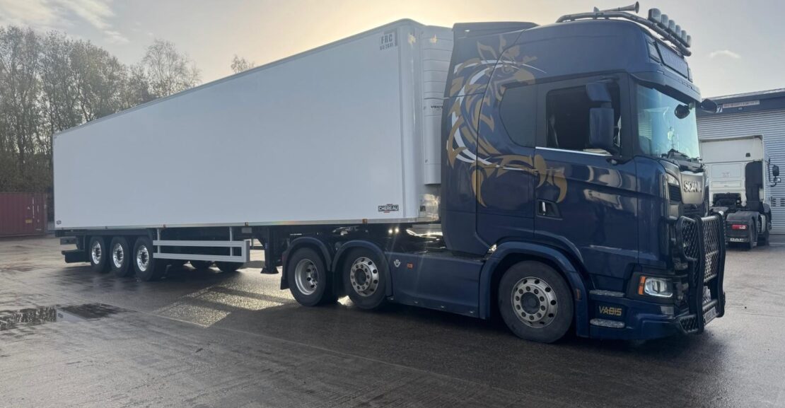 Bentley's Transport Scania and Chereau Trailer