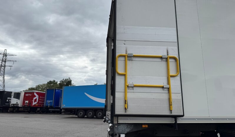 2019 SCHMITZ SINGLE TEMP TAILIFT FRIDGE TRAILER full
